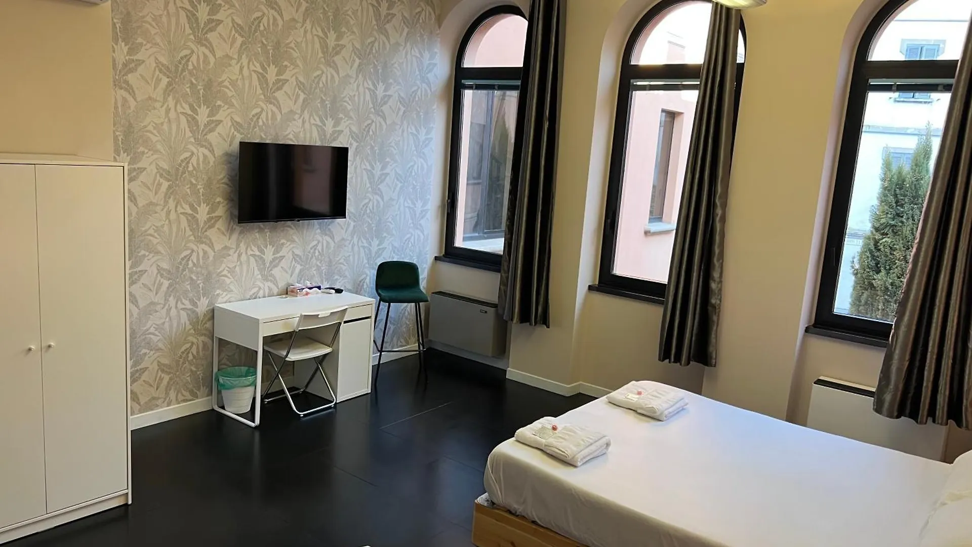 The Rock House Affittacamere Con Bagno Privato