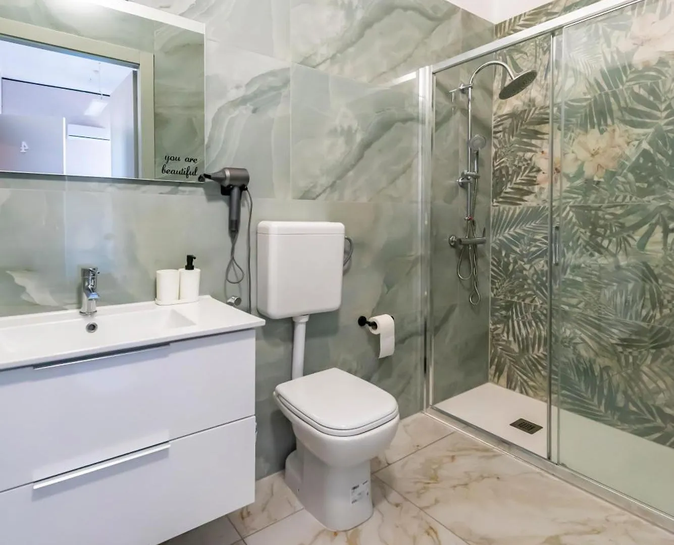 Pensionat The Rock House Camere Con Bagno Privato Piacenza Italien