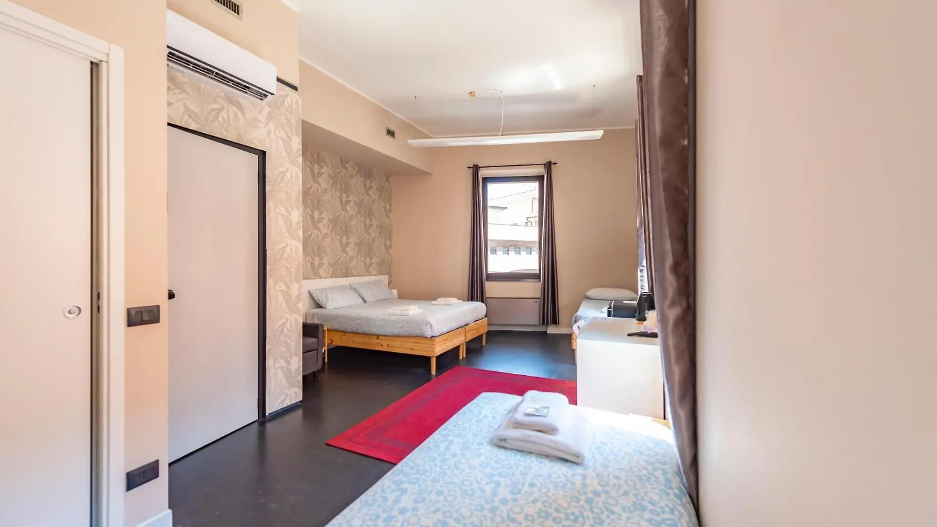 Pensionat The Rock House Camere Con Bagno Privato Piacenza